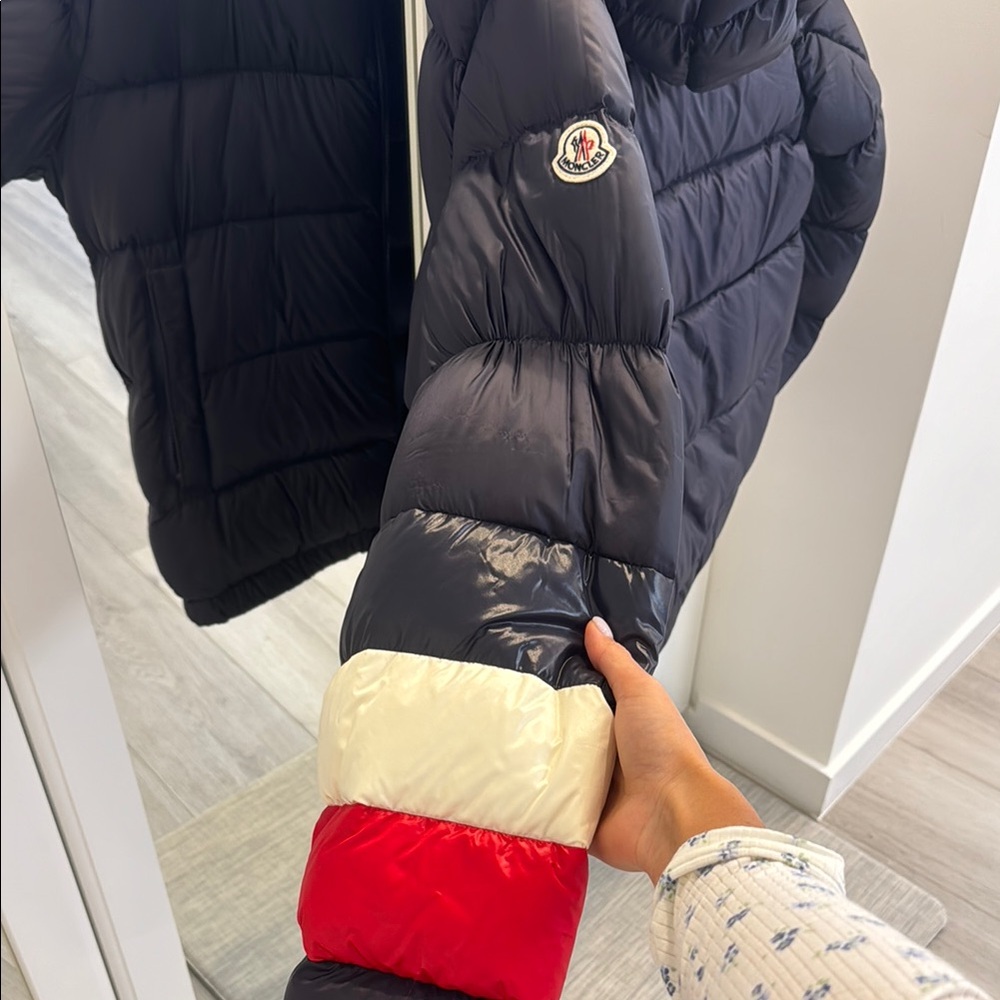 Moncler Puffer Jacket - Picture 6 of 7